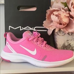 Pink Nike Flex Experience